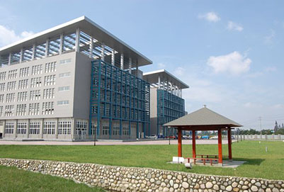 成都市技师学院环境图片