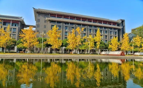 四川育英医科校