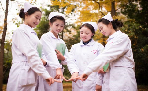 成都卫校报考学员