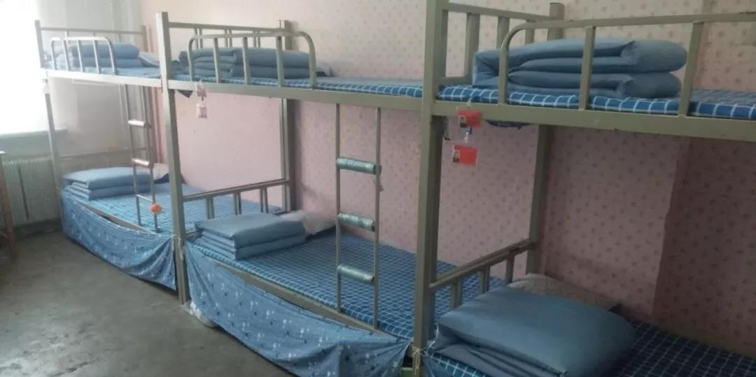 丹东市民族中等职业技术专业学校寝室环境