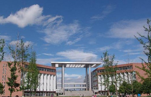 学校大门