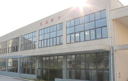 学校餐厅