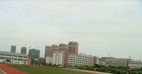 四川省南充外国语中等专业学校