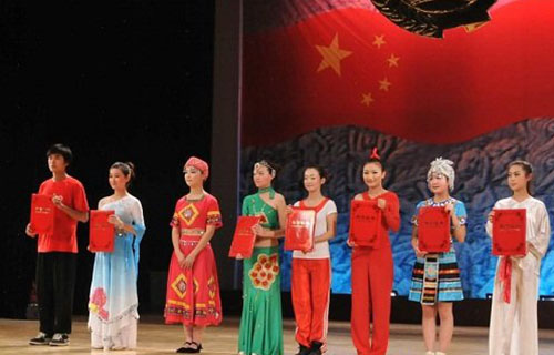 学生表演