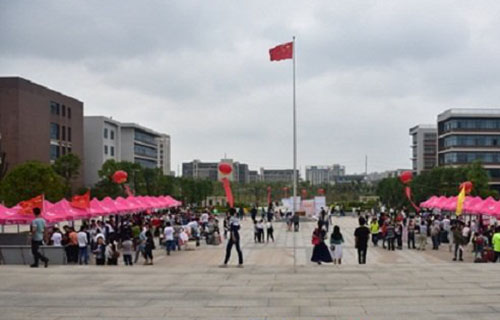 校园广场