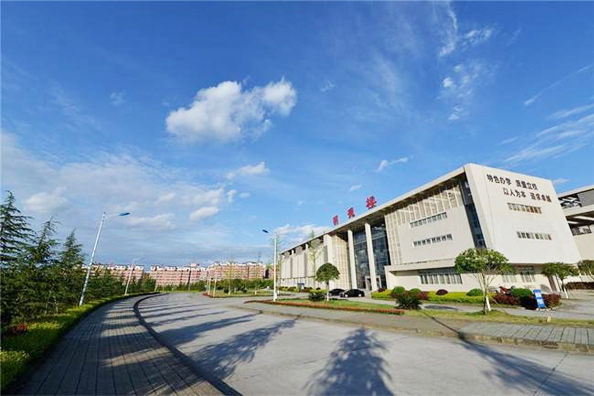 南充职业技术学院资助政策