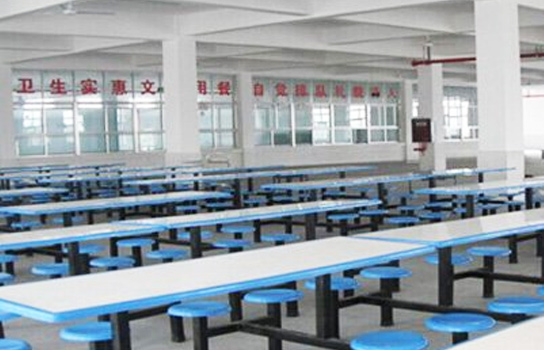 成都市工程职业技术学校食堂条件