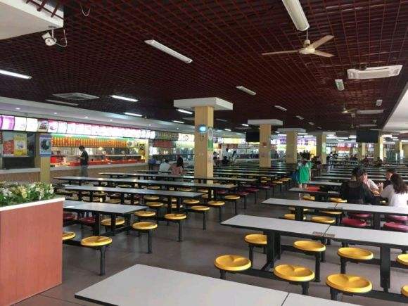 四川省旅游学校宿舍和食堂环境怎么样,好不好