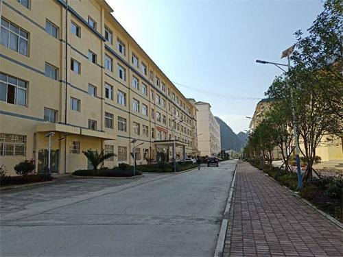成都市财贸职业高级中学校宿舍和食堂环境怎么样,好不好