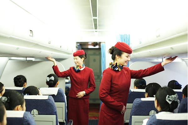 成都五月花高级技工学校航空服务专业招生要求