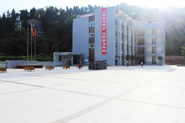 平昌鹰才职业技术学校好不好
