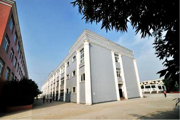 成都汽车职业技术学校助学政策