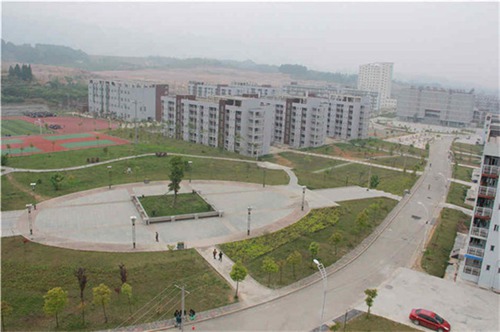 重庆市黔江区民族职业教育中心图片、照片