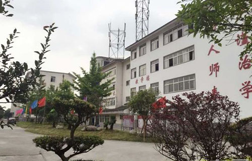 四川育英医养科技技工学校校园风貌