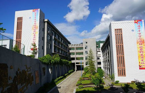 南江县小河职业中学实训楼