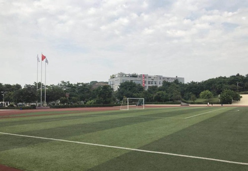 重庆工贸高级技工学校20180611202401_7843