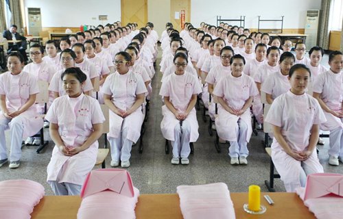 昆明市旅游职业高级中学高铁学校