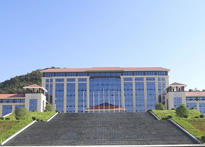 峨眉山职业技术学校行政大楼