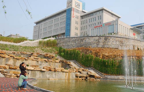 潍坊护理职业学院