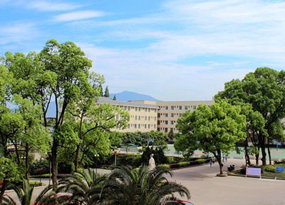 眉山二桥职业学校校园一角
