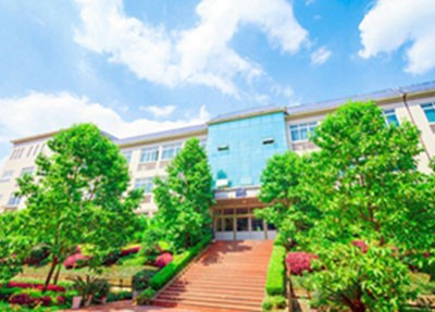 重庆财经职业学院格物楼