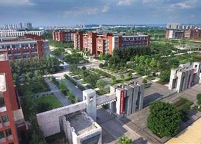 平昌鹰才职业技术学校学校大门