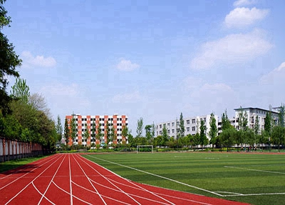 云南交通技师学院2025年学费多少