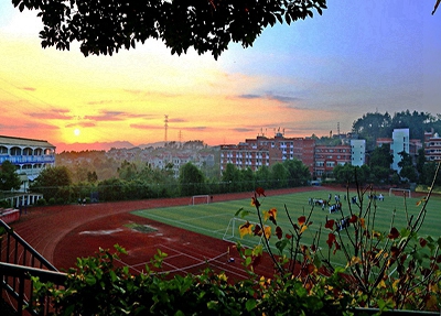 内江市第二职业中学2025年报名学费多少钱