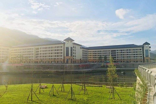 2023年成都百年职业学校招生计划
