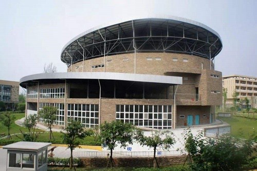 四川艺术职业学院五年制大专联系电话是多少