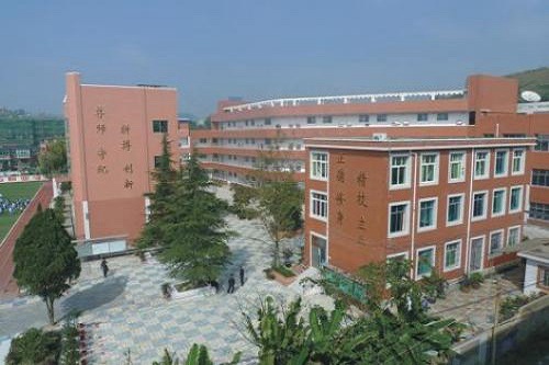 2023年乐至县回澜职业中学招生计划
