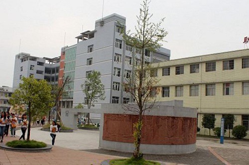 2023年万源市职业高级中学的招生要求